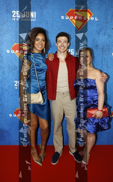 Amsterdam 23 juni 2026
Premiere Supergirl in Pathe Arena. Amara Onwuka Jordi Huirne en Nicolien Kroon 