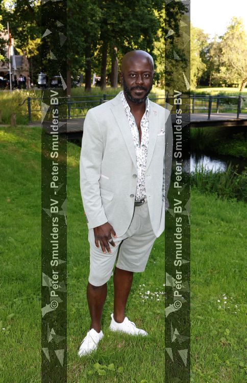 Breukelen 22 juni 2026
Nationale haringparty op Neyenrode . Andre Dongelmans kwam met goede vriendin Dinfie Hek 