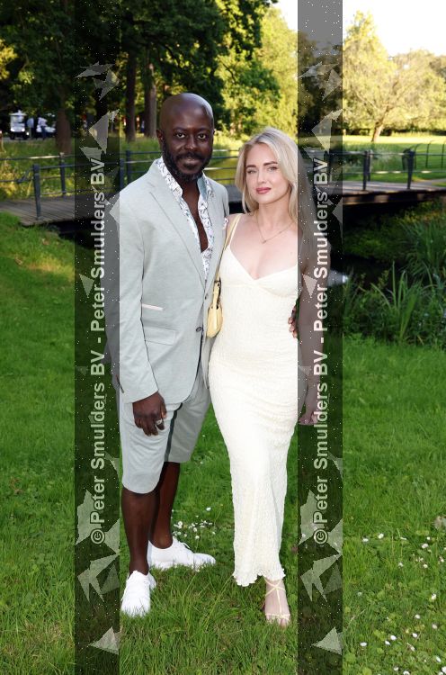 Breukelen 22 juni 2026
Nationale haringparty op Neyenrode . Andre Dongelmans kwam met goede vriendin Dinfie Hek 