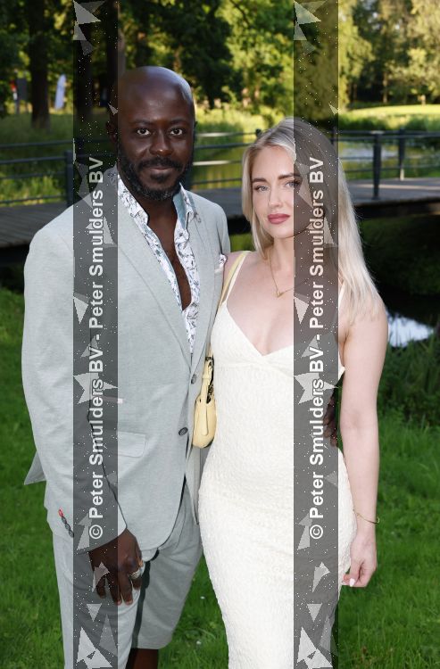 Breukelen 22 juni 2026
Nationale haringparty op Neyenrode . Andre Dongelmans kwam met goede vriendin Dinfie Hek 