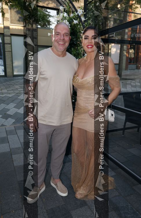 Nieuwegein 27 jumi 2026
Denny Braaf en zijn vrouw Germaine trouwen bij Wills in Nieuwegein . Andy v d Meijde en zijn vrouw Melissa