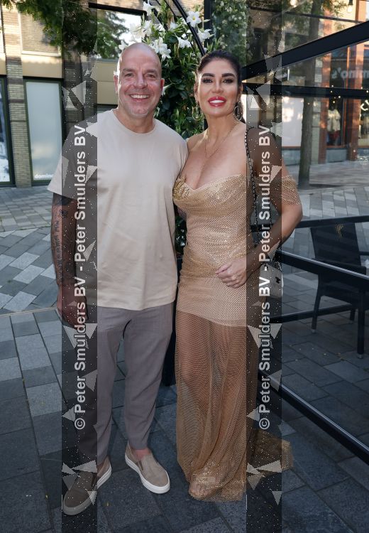 Nieuwegein 27 jumi 2026
Denny Braaf en zijn vrouw Germaine trouwen bij Wills in Nieuwegein . Andy v d Meijde en zijn vrouw Melissa