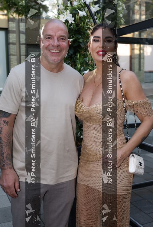Nieuwegein 27 jumi 2026
Denny Braaf en zijn vrouw Germaine trouwen bij Wills in Nieuwegein . Andy v d Meijde en zijn vrouw Melissa