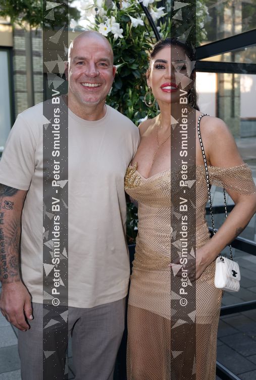 Nieuwegein 27 jumi 2026
Denny Braaf en zijn vrouw Germaine trouwen bij Wills in Nieuwegein . Andy v d Meijde en zijn vrouw Melissa