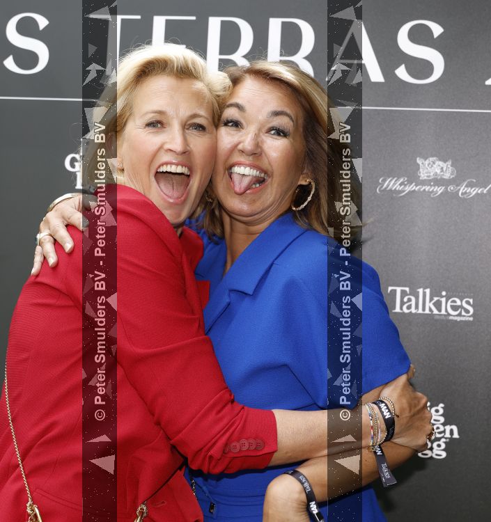 Amsterdam 4 juni 2026
Talkies terras awards bij hotel Pestana . Ook de nieuwe cover met daarop Eelko v Kooten en Olcay Gulsen wordt onthult. Anouk Smulders en Gladyv v d Munckhof