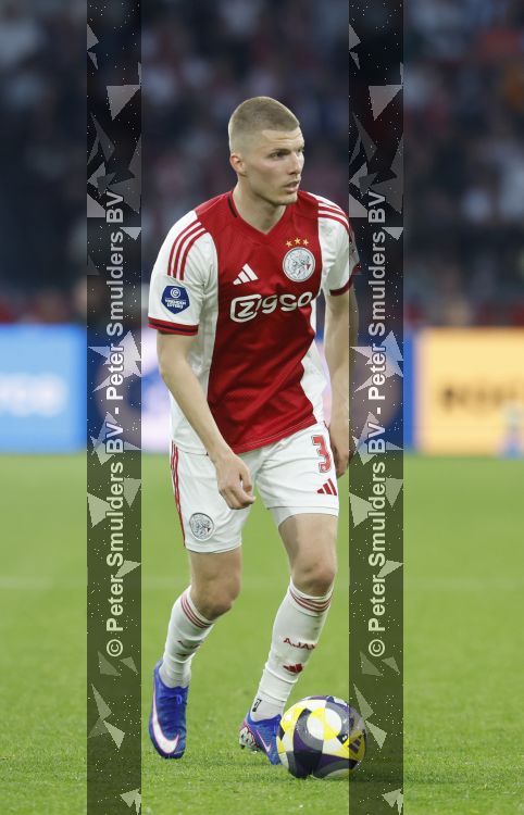Amsterdam, 2 Mei 2026
Kompetitiewedstrijd AJAX-PSV, eindstand 2-2
Anton Gaaeii