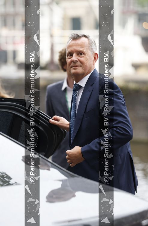 Amsterdam 3 juni 2026
Koning Willem Alexander en Koningin Maxima arriveren bij Carre  voor het Holland festival . Arthur v Dijk ontvangt ze .