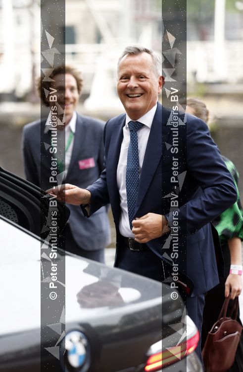 Amsterdam 3 juni 2026
Koning Willem Alexander en Koningin Maxima arriveren bij Carre  voor het Holland festival . Arthur v Dijk ontvangt ze .