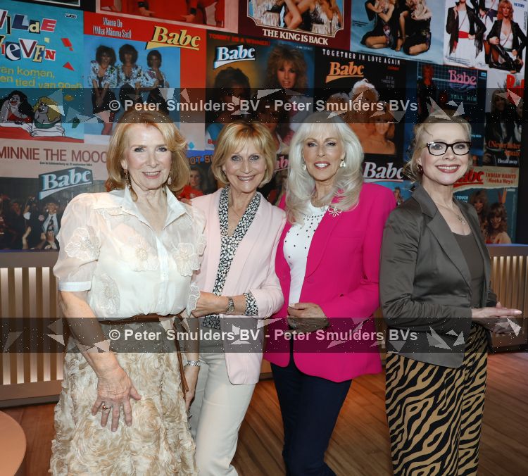 Hilversum 15 mei 2026
Marga Bult Rita v Rooij Margot v d Ven en Gemma v Eck van damesgroep Babe bij omroep Max op het mediapark .
