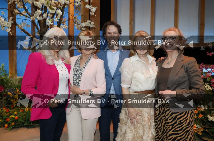 Hilversum 15 mei 2026
Marga Bult Rita v Rooij Margot v d Ven en Gemma v Eck van damesgroep Babe bij omroep Max op het mediapark .