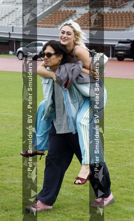 Amsterdam 4 juni 2026
Lunch met artiesten en influencers van de Amsterdamse zomer in het Olympisch stadion. Bente kwam met partner Sam Lawalata (Sim Fane)