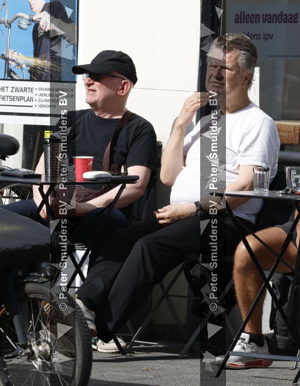 Amsterdam 29 mei 2026
Boris Dittrich en Jehoshua Rozenman op terras bij de coffee company 