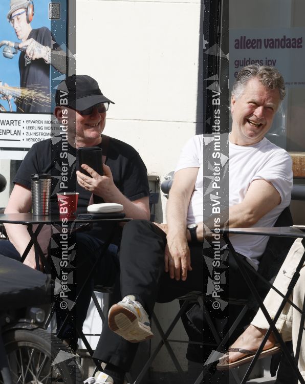 Amsterdam 29 mei 2026
Boris Dittrich en Jehoshua Rozenman op terras bij de coffee company 