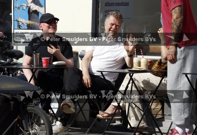 Amsterdam 29 mei 2026
Boris Dittrich en Jehoshua Rozenman op terras bij de coffee company 