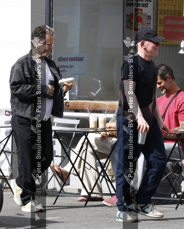 Amsterdam 29 mei 2026
Boris Dittrich en Jehoshua Rozenman op terras bij de coffee company 