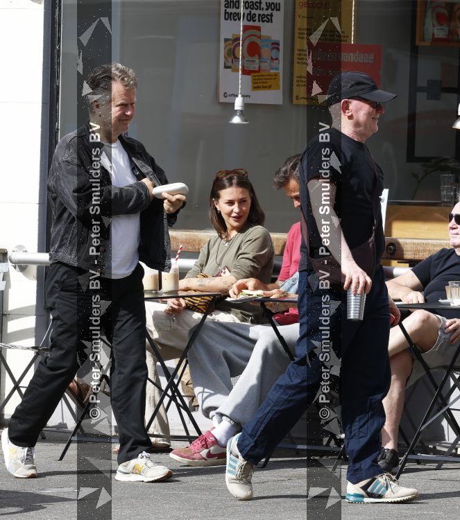 Amsterdam 29 mei 2026
Boris Dittrich en Jehoshua Rozenman op terras bij de coffee company 
