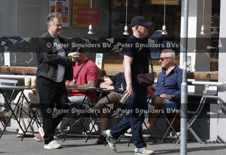 Amsterdam 29 mei 2026
Boris Dittrich en Jehoshua Rozenman op terras bij de coffee company 