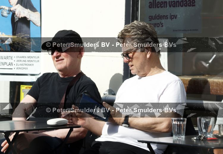 Amsterdam 29 mei 2026
Boris Dittrich en Jehoshua Rozenman op terras bij de coffee company 