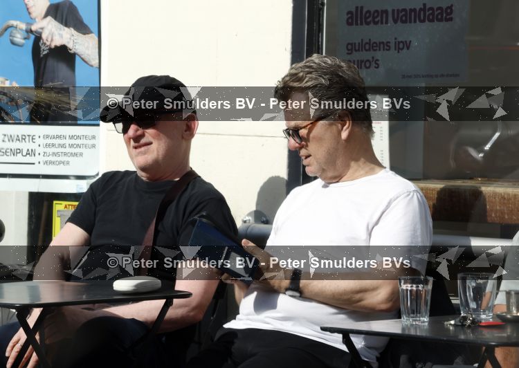Amsterdam 29 mei 2026
Boris Dittrich en Jehoshua Rozenman op terras bij de coffee company 