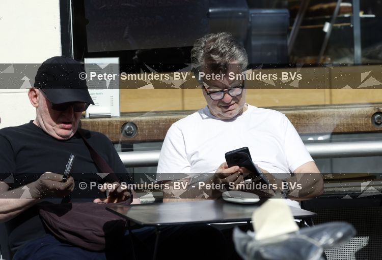 Amsterdam 29 mei 2026
Boris Dittrich en Jehoshua Rozenman op terras bij de coffee company 