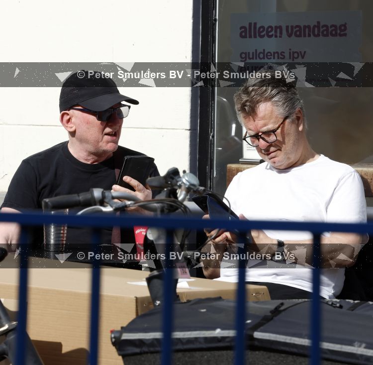 Amsterdam 29 mei 2026
Boris Dittrich en Jehoshua Rozenman op terras bij de coffee company 