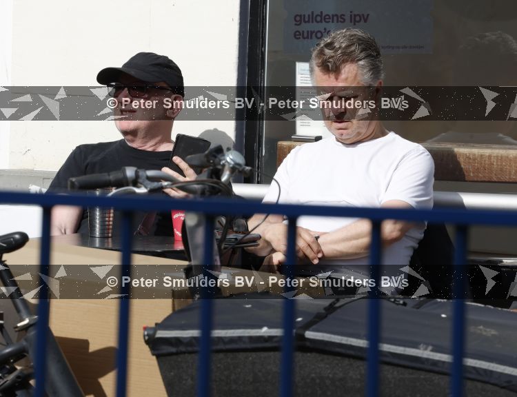 Amsterdam 29 mei 2026
Boris Dittrich en Jehoshua Rozenman op terras bij de coffee company 