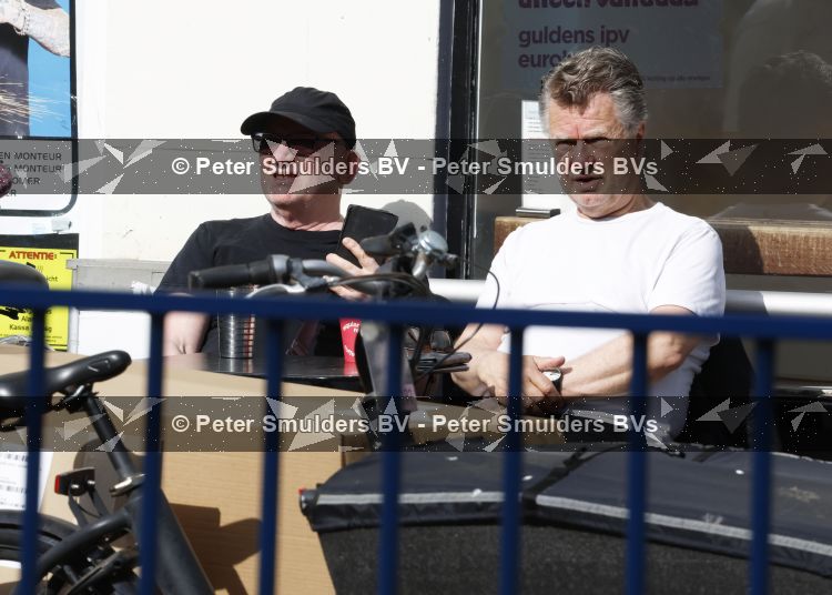 Amsterdam 29 mei 2026
Boris Dittrich en Jehoshua Rozenman op terras bij de coffee company 