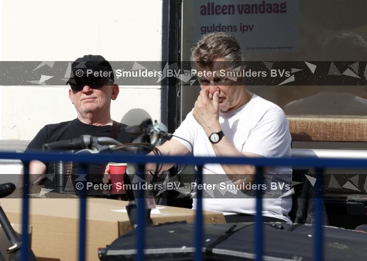 Amsterdam 29 mei 2026
Boris Dittrich en Jehoshua Rozenman op terras bij de coffee company 