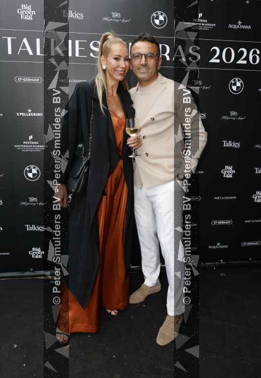 Amsterdam 4 juni 2026
Talkies terras awards bij hotel Pestana . Ook de nieuwe cover met daarop Eelko v Kooten en Olcay Gulsen wordt onthult. Carolien ter Linden en Tamer Gonen 