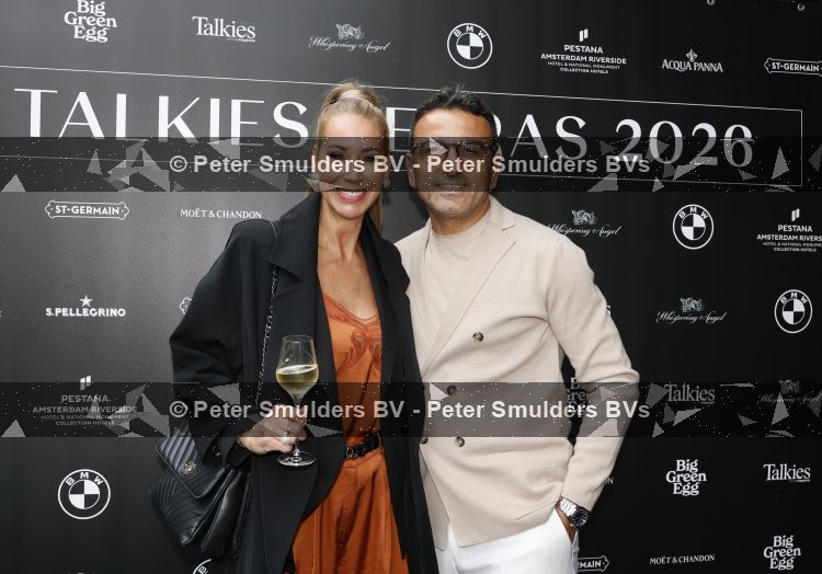 Amsterdam 4 juni 2026
Talkies terras awards bij hotel Pestana . Ook de nieuwe cover met daarop Eelko v Kooten en Olcay Gulsen wordt onthult. Carolien ter Linden en Tamer Gonen 