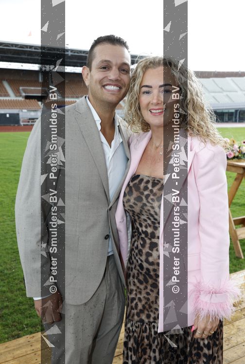 Amsterdam 4 juni 2026
Lunch met artiesten en influencers van de Amsterdamse zomer in het Olympisch stadion. Dutch Performante Chahid Charrak met zijn vrouw 