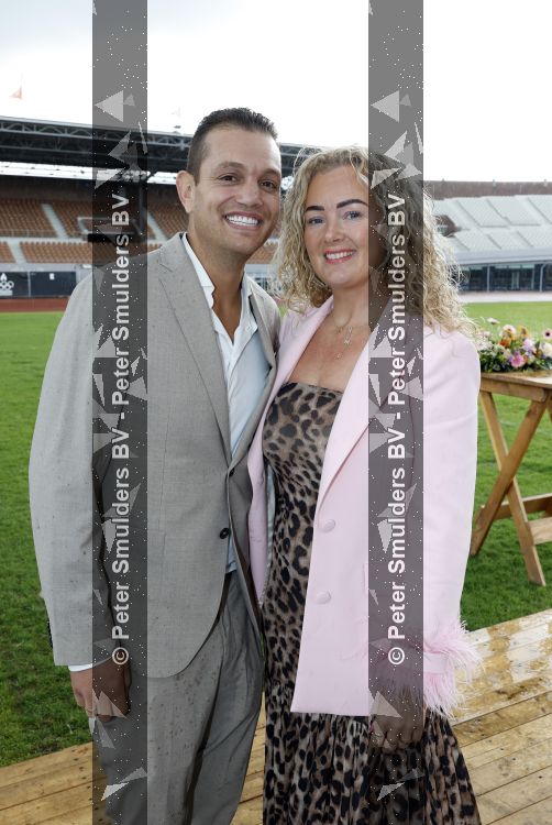 Amsterdam 4 juni 2026
Lunch met artiesten en influencers van de Amsterdamse zomer in het Olympisch stadion. Dutch Performante Chahid Charrak met zijn vrouw 