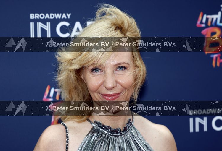 Amsterdam 28 juni 2026
Premiere the little big things in Carre . Claudia de Breij met een kennis