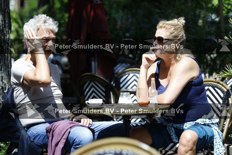 Amsterdam 16 juni 2026
Derk Bolt met een kennis op terras in Amsterdam zuid.