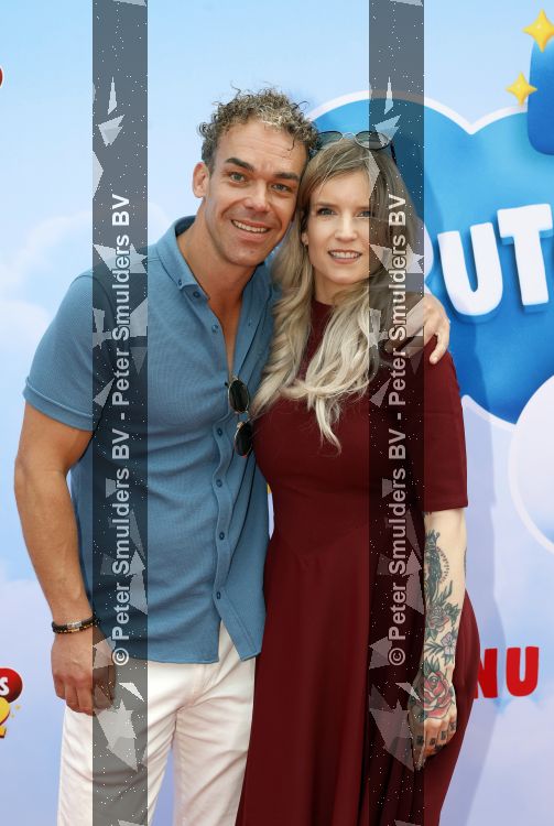 Amsterdam 31 mei 2026
Premiere Rutger Thomas en Paco 2 in Pathe Arena . Dionne Slagter kwam met haar broer (blauwe polo) en partner 