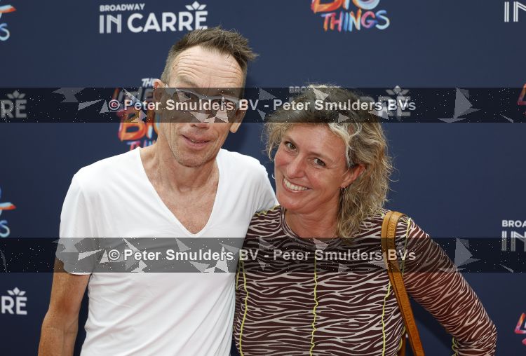 Amsterdam 28 juni 2026
Premiere the little big things in Carre . Dolf Jansen kwam met zijn vrouw 