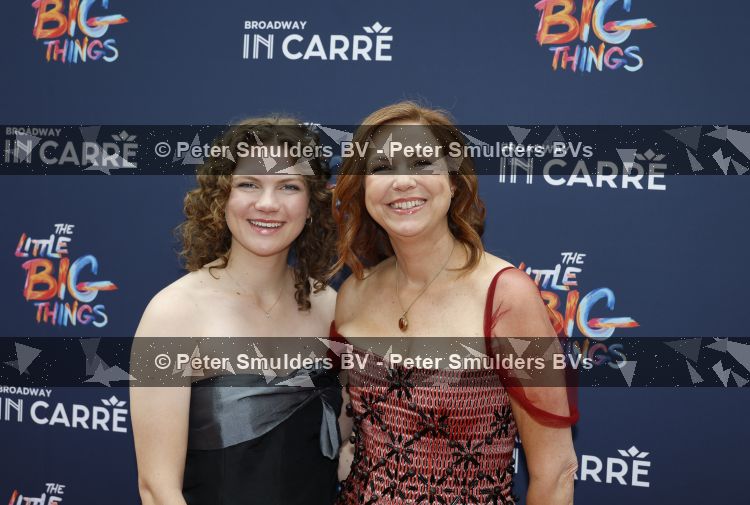 Amsterdam 28 juni 2026
Premiere the little big things in Carre . Dolf Jansen kwam met zijn vrouw 