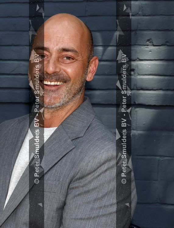 Hilversum 22 mai 2026
Domenik Romano en Ferenc Damen  van het programa MAFS in hun kleing winkel 