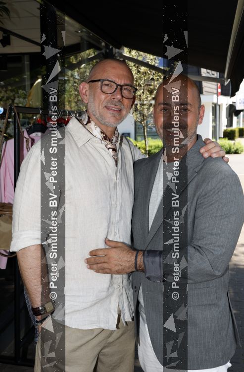 Hilversum 22 mai 2026
Domenik Romano en Ferenc Damen  van het programa MAFS in hun kleing winkel 