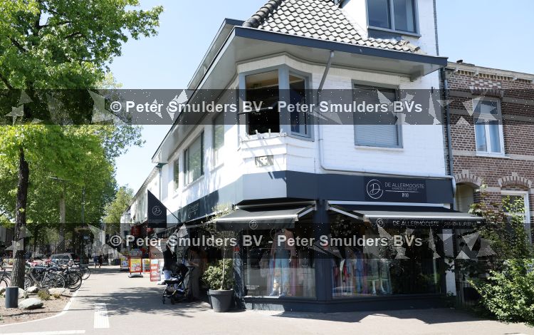 Hilversum 22 mai 2026
Domenik Romano en Ferenc Damen  van het programa MAFS in hun kleing winkel 