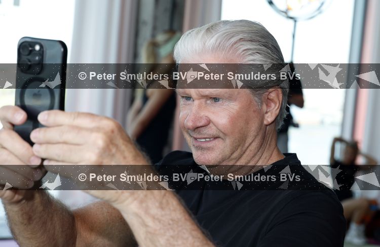 Amsterdam 26 mei 2026
Presentatie Marijn Kuipers / NOA in de Adam toren met aanwezig heel veel influencers. Dries Roelvink