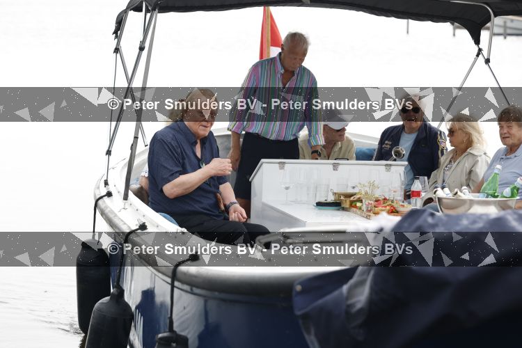 Loosdrecht 29 mei 2026
Eddy Ouwens viert zijn 80e verjaardag met een boottocht en een borrel bij Lakeside cafe .