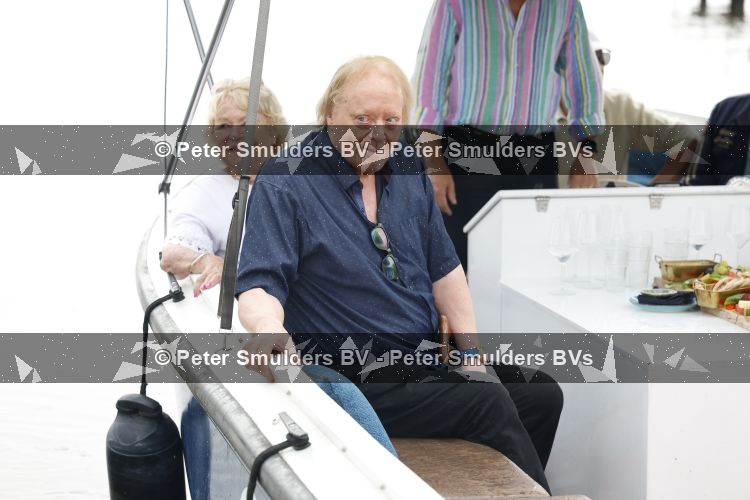 Loosdrecht 29 mei 2026
Eddy Ouwens viert zijn 80e verjaardag met een boottocht en een borrel bij Lakeside cafe .
