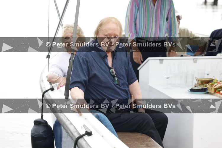Loosdrecht 29 mei 2026
Eddy Ouwens viert zijn 80e verjaardag met een boottocht en een borrel bij Lakeside cafe .