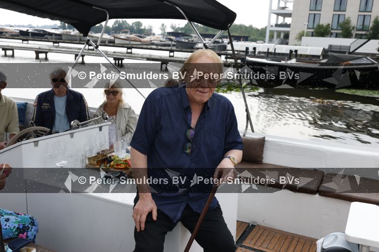 Loosdrecht 29 mei 2026
Eddy Ouwens viert zijn 80e verjaardag met een boottocht en een borrel bij Lakeside cafe .