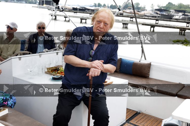 Loosdrecht 29 mei 2026
Eddy Ouwens viert zijn 80e verjaardag met een boottocht en een borrel bij Lakeside cafe .