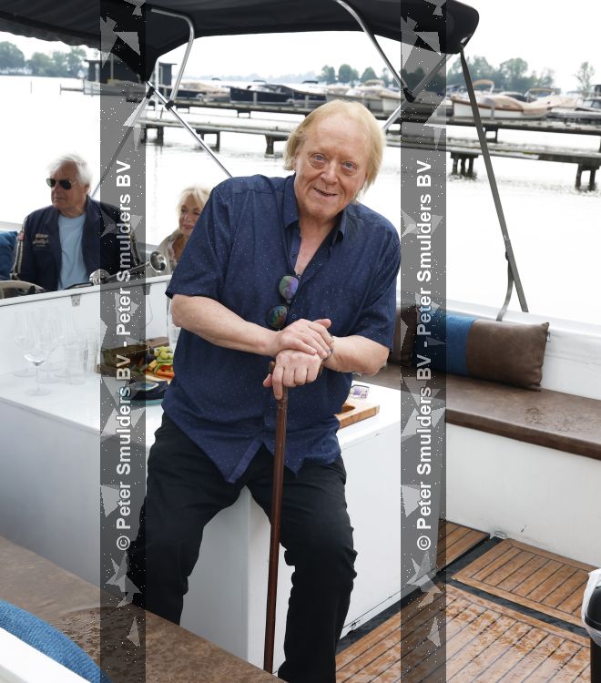 Loosdrecht 29 mei 2026
Eddy Ouwens viert zijn 80e verjaardag met een boottocht en een borrel bij Lakeside cafe .