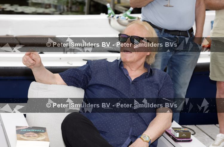 Loosdrecht 29 mei 2026
Eddy Ouwens viert zijn 80e verjaardag met een boottocht en een borrel bij Lakeside cafe .