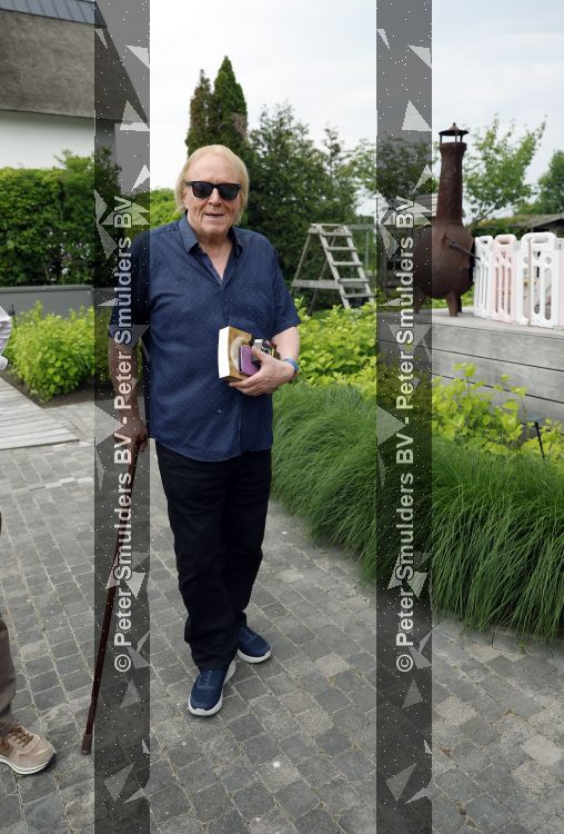 Loosdrecht 29 mei 2026
Eddy Ouwens viert zijn 80e verjaardag met een boottocht en een borrel bij Lakeside cafe .