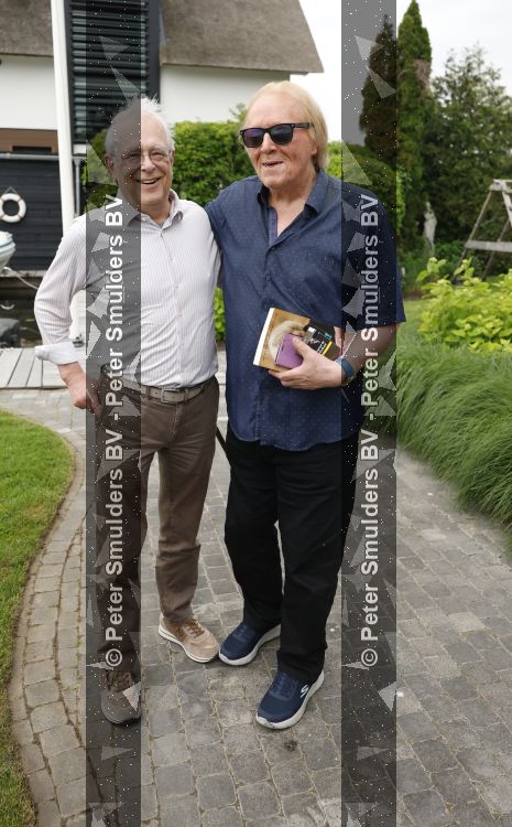 Loosdrecht 29 mei 2026
Eddy Ouwens viert zijn 80e verjaardag met een boottocht en een borrel bij Lakeside cafe .
